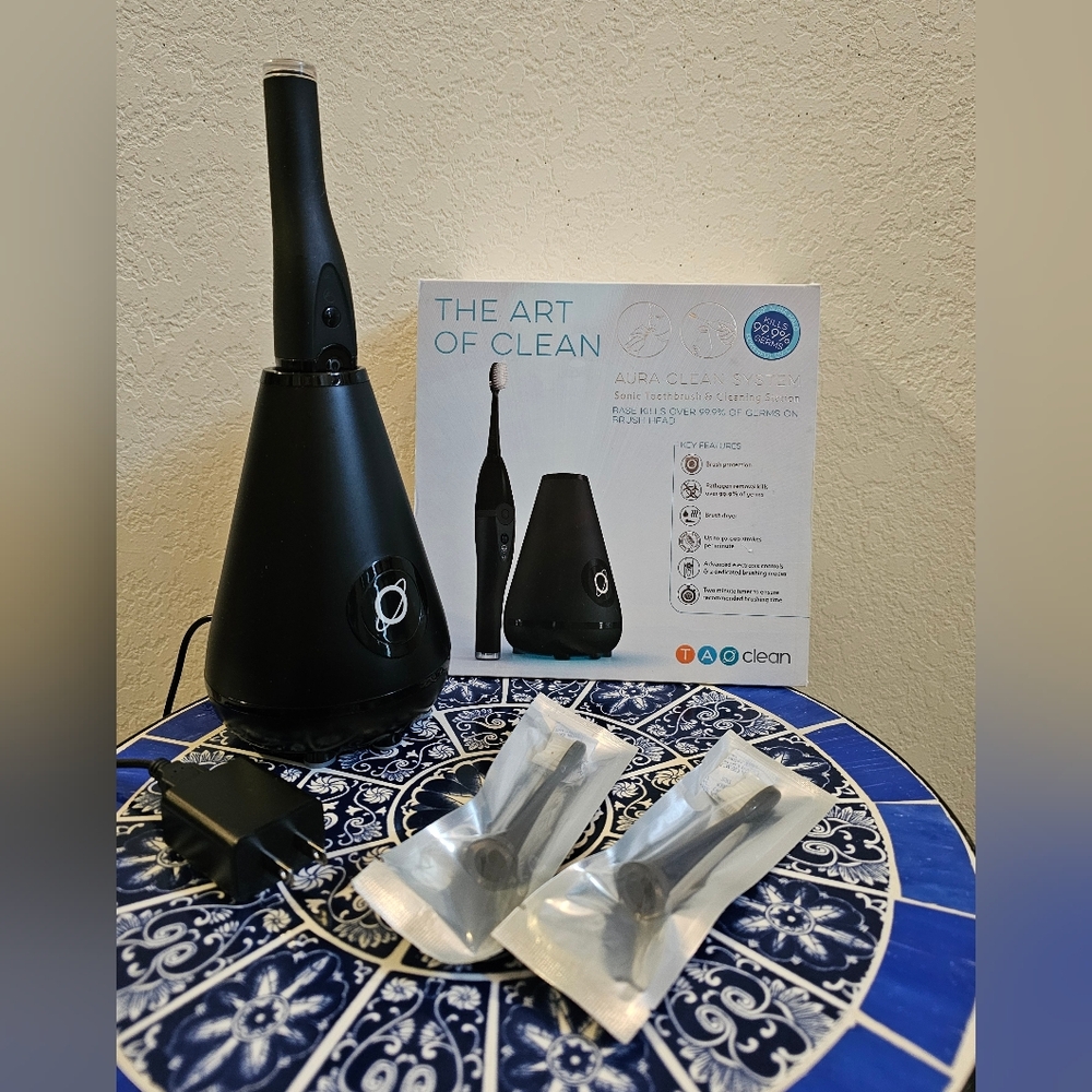 TAO Aura Clean UVC Sterilizer Sonic Toothbrush